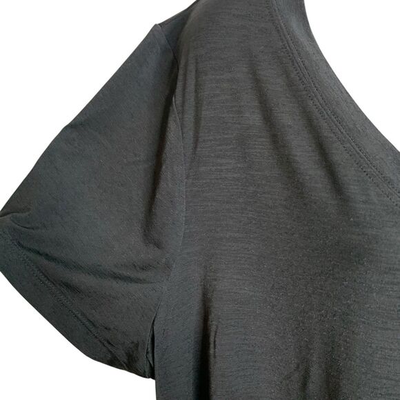 Livi Active Lane Bryant Tunic Top 18/20 Open Back Short Sleeve V-Neck Black EUC - Picture 5 of 10